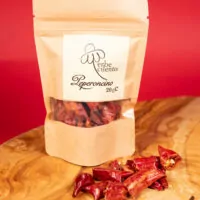 Peperoncino Essiccato Raccolto Nelle Terre Del Cilento a Mano Dall'azienda Erbe Cilento