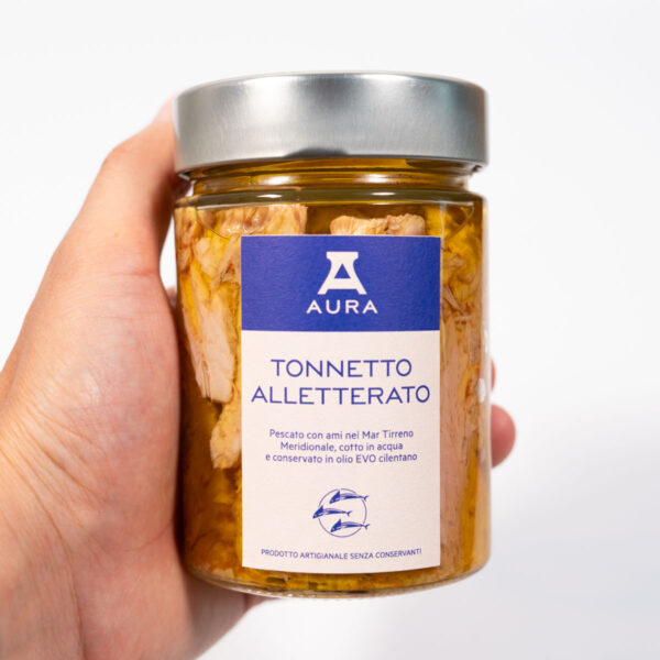 Tonnetto Alletterato in Olio Extra Vergine Di Oliva Cilentano Pescato Con Ami Nel Mar Tirreno Con Metodi Tradizionali