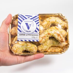 Kifferi, Pasticcini deliziosi alla pasta di mandorla di Sicilia, fatti a mano in modo artigianale al gusto di pistacchio_Valerio Volpe Pasticceria e Sfizi